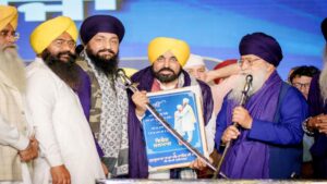 Punjab News: होशियारपुर के कंडी क्षेत्र में 70 साल बाद बनेंगी शानदार सड़कें, सीएम भगवंत मान ने 150 करोड़ के विकास कार्यों का किया उद्घाटन