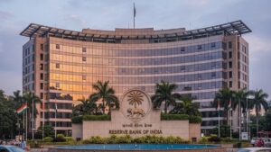 RBI का बड़ा फैसला! रेपो रेट 5.25% पर बरकरार, EMI में नहीं होगा इजाफा