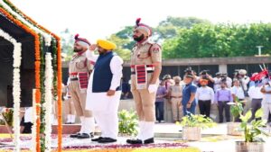 CM भगवंत सिंह मान ने कारगिल युद्ध के शहीदों को श्रद्धांजलि अर्पित की; कहा— उनकी अद्वितीय शहादत आने वाली पीढ़ियों को प्रेरित करती रहेगी
