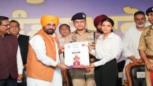 पंजाब के 1,746 और युवाओं को पुलिस में मिली सरकारी नौकरी, मुख्यमंत्री भगवंत सिंह मान ने सौंपे नियुक्ति पत्र
