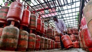 1 अक्टूबर से LPG सिलेंडर से जुड़े बदलाव, ग्राहकों के लिए जानना जरूरी