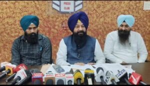 पंजाबियों से पगड़ी पहनने की अपील करने से पहले, चरणजीत चन्नी अपने कार्यकाल में हुई माइनिंग के बारे में जवाब दें: जसवीर सिंह गढ़ी